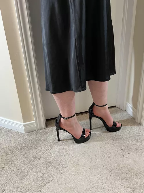 I love these heels! (size 9)