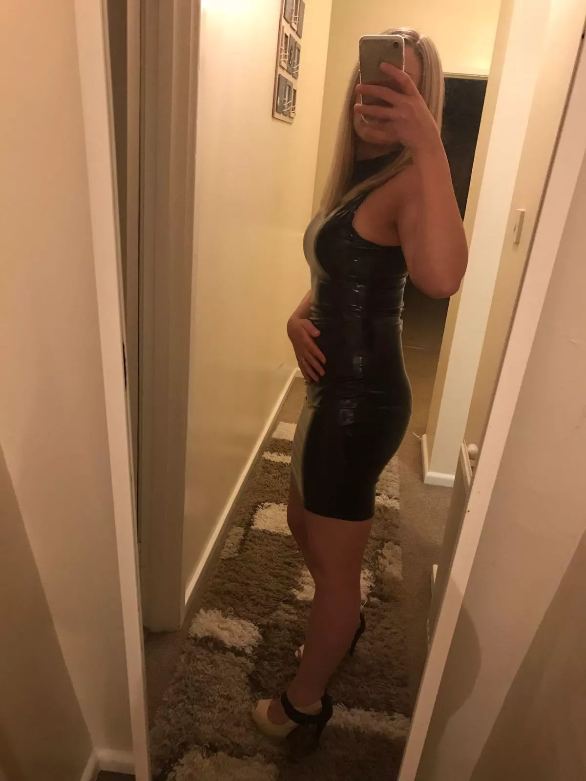 Love fucking my wife in this dress. Would love to see other guys fuck her in it too 😈