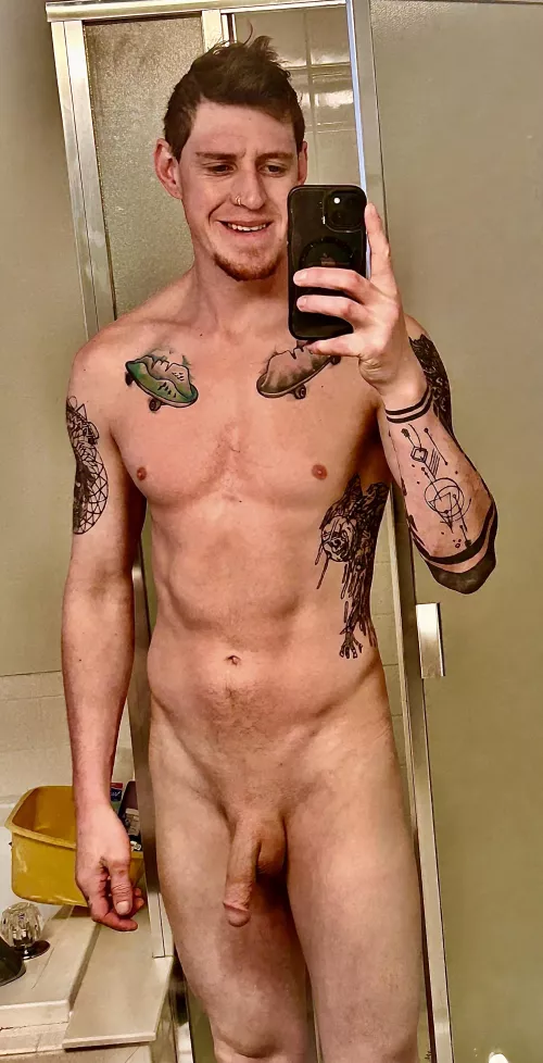 (M) 31 what do you guys think? I’ve been thinking about trying to get into nude modeling!