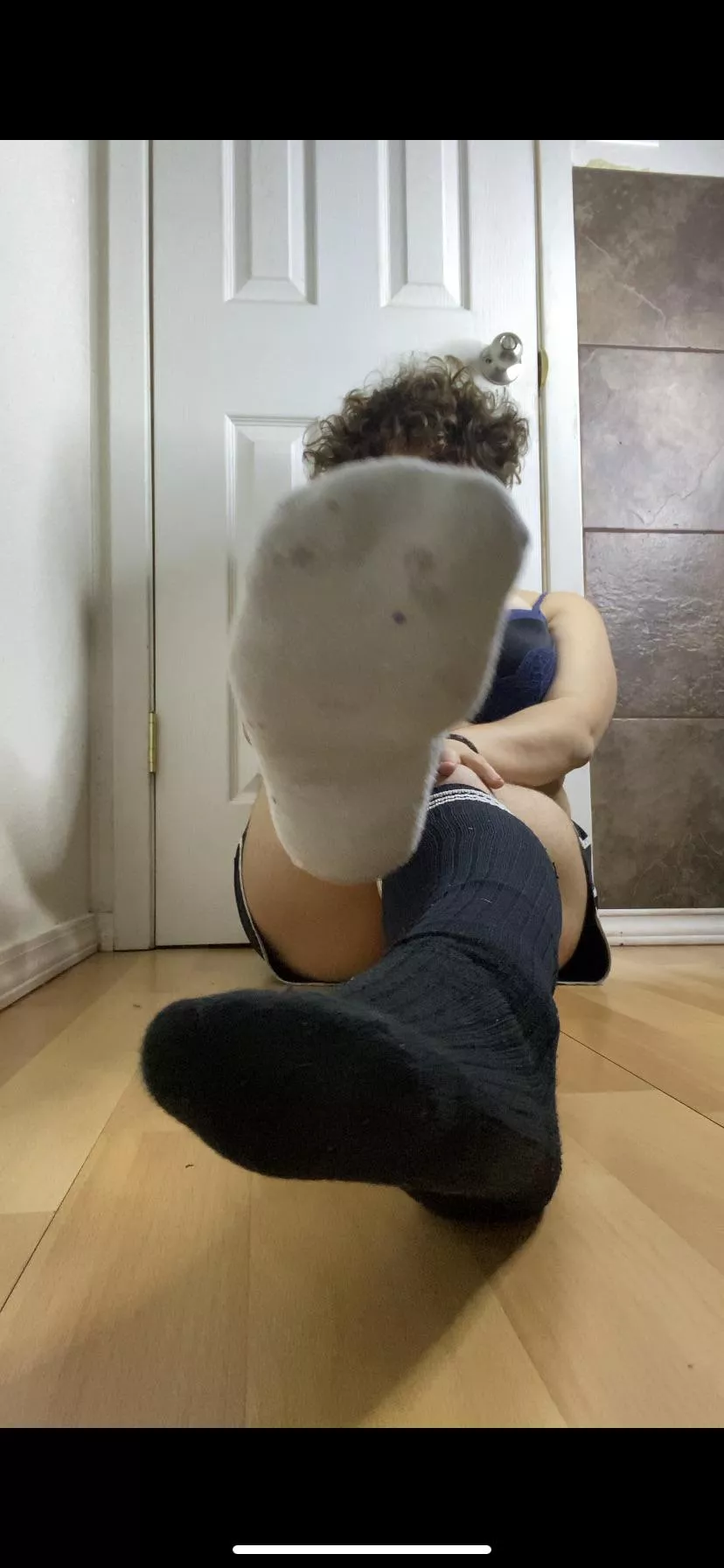 Sniff my dirty socks 🧦