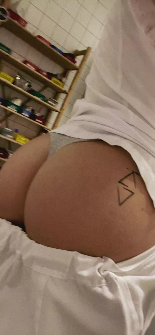 TGIF! Sorry about the bad quality, someone walked in on me!