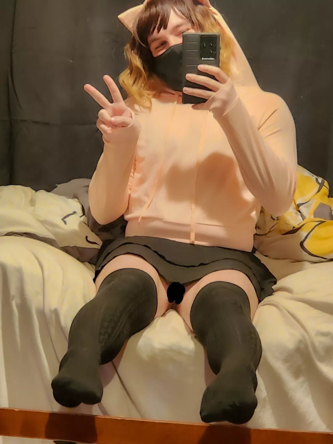 The ears on this Hoodia are so cute 😊 (sorry about my bangs 😬)