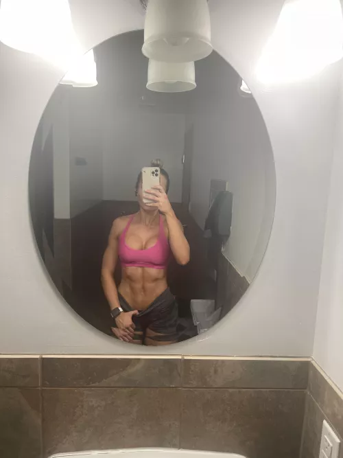 Ab flex in the changing room at the gym