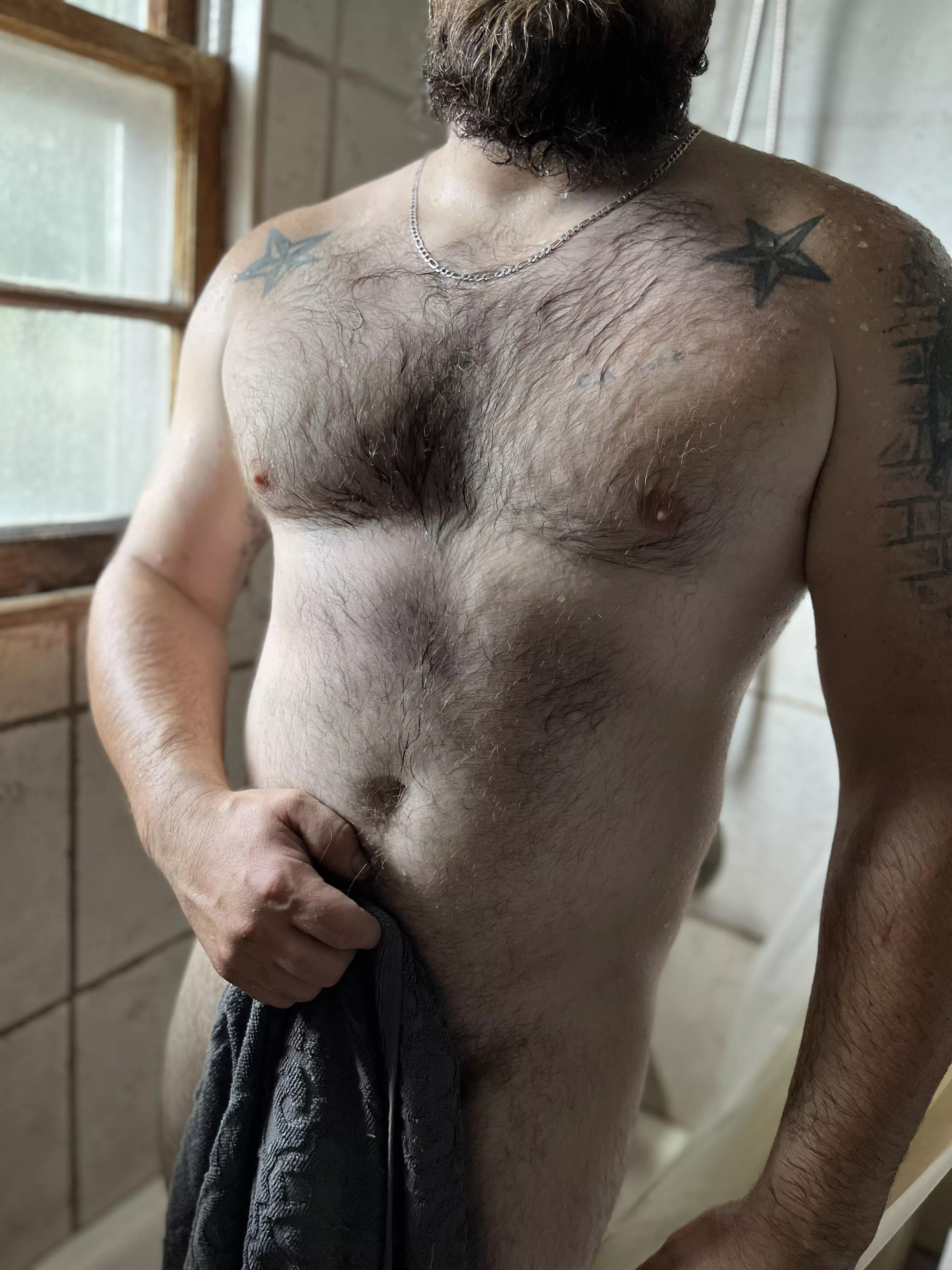 An illusion of modesty