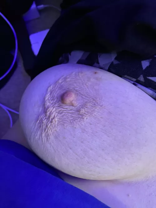 Big wrinkled aerolas 😈