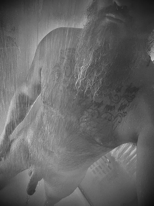 Cold shower to start the day (45)