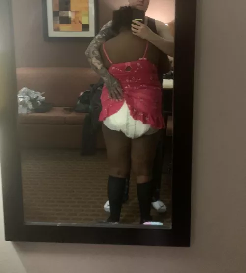 Daddy’s diapered lil princess 👸🏽🍭💋🫦💖🥰