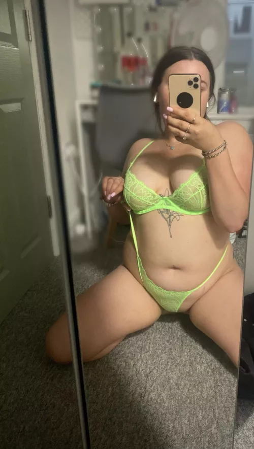 Don’t you just love the colour green?🥹🫶🏼🍑💕I know I do x