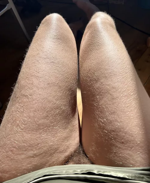 Excited for warmer weather to let my fuzz be free again ☀️