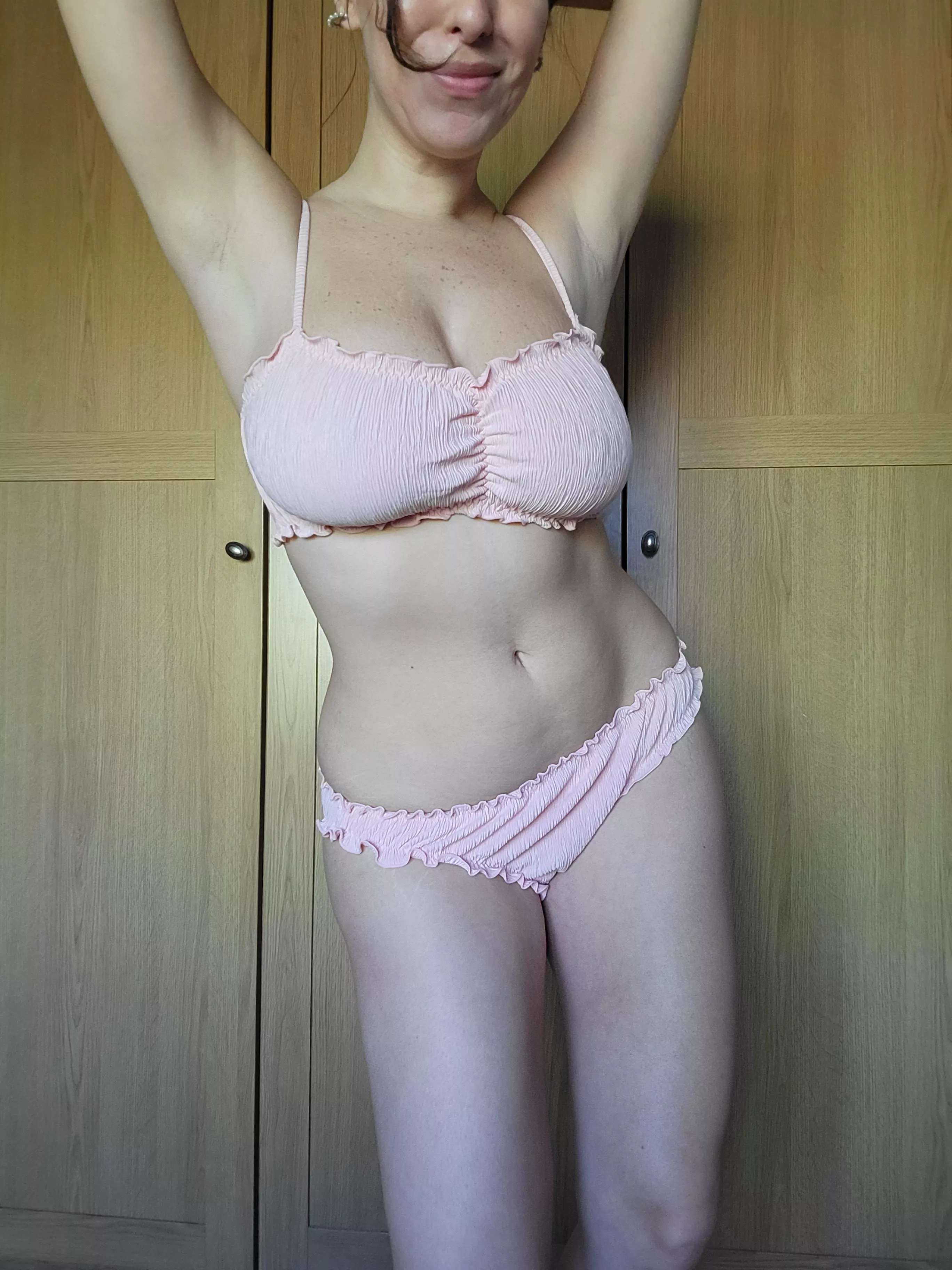 Feeling so sexy and cute with this pinky set [f]