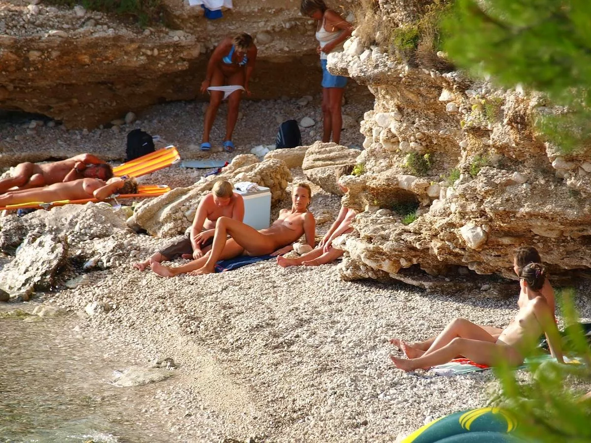 Find your beach, respect the (un)dress code.