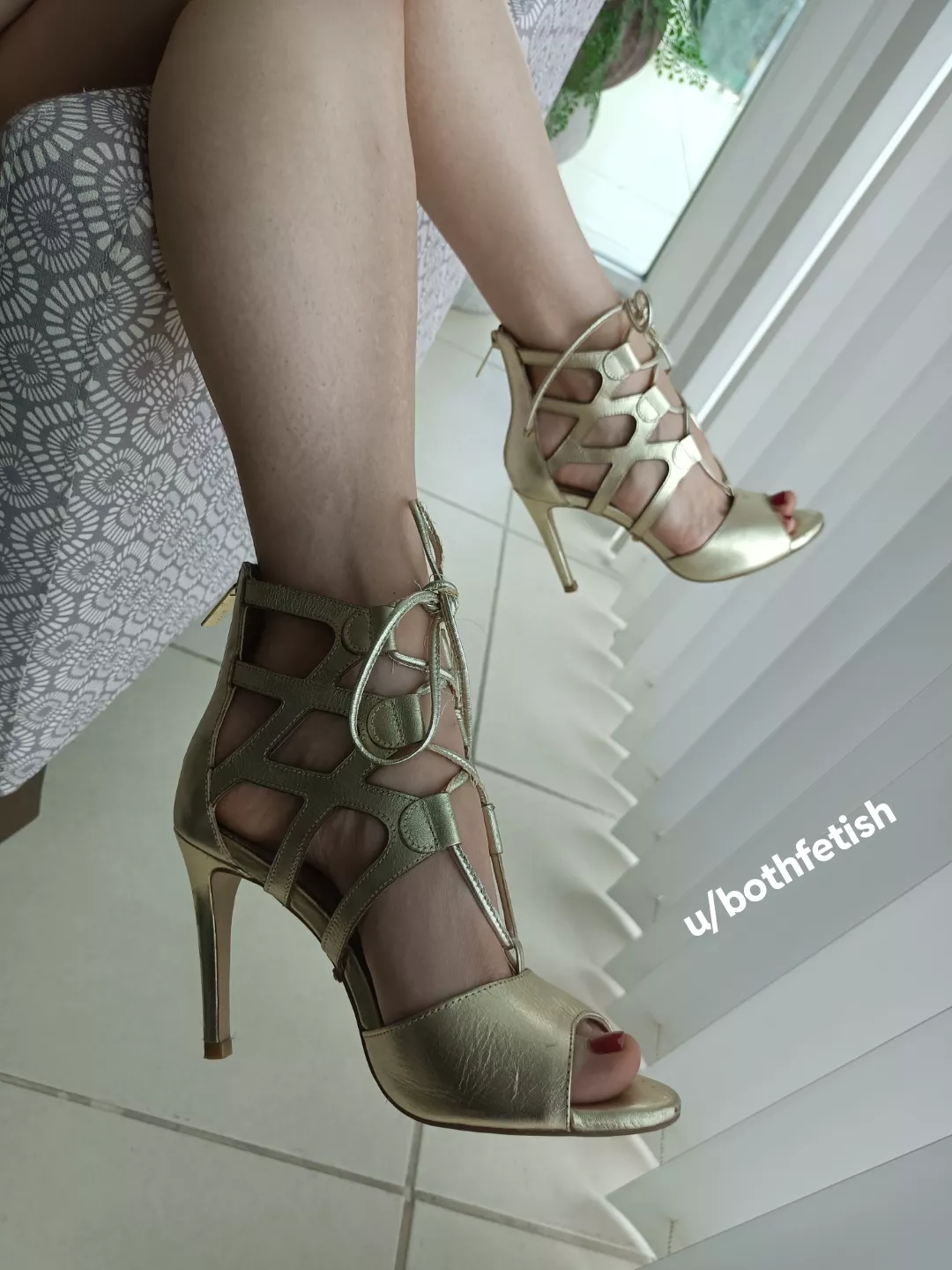 Golden heels , natural light