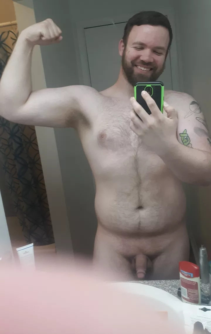 Half chub and a bicep on God's Day 😇