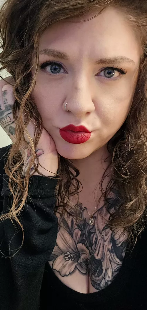 Hi, reddit 💋