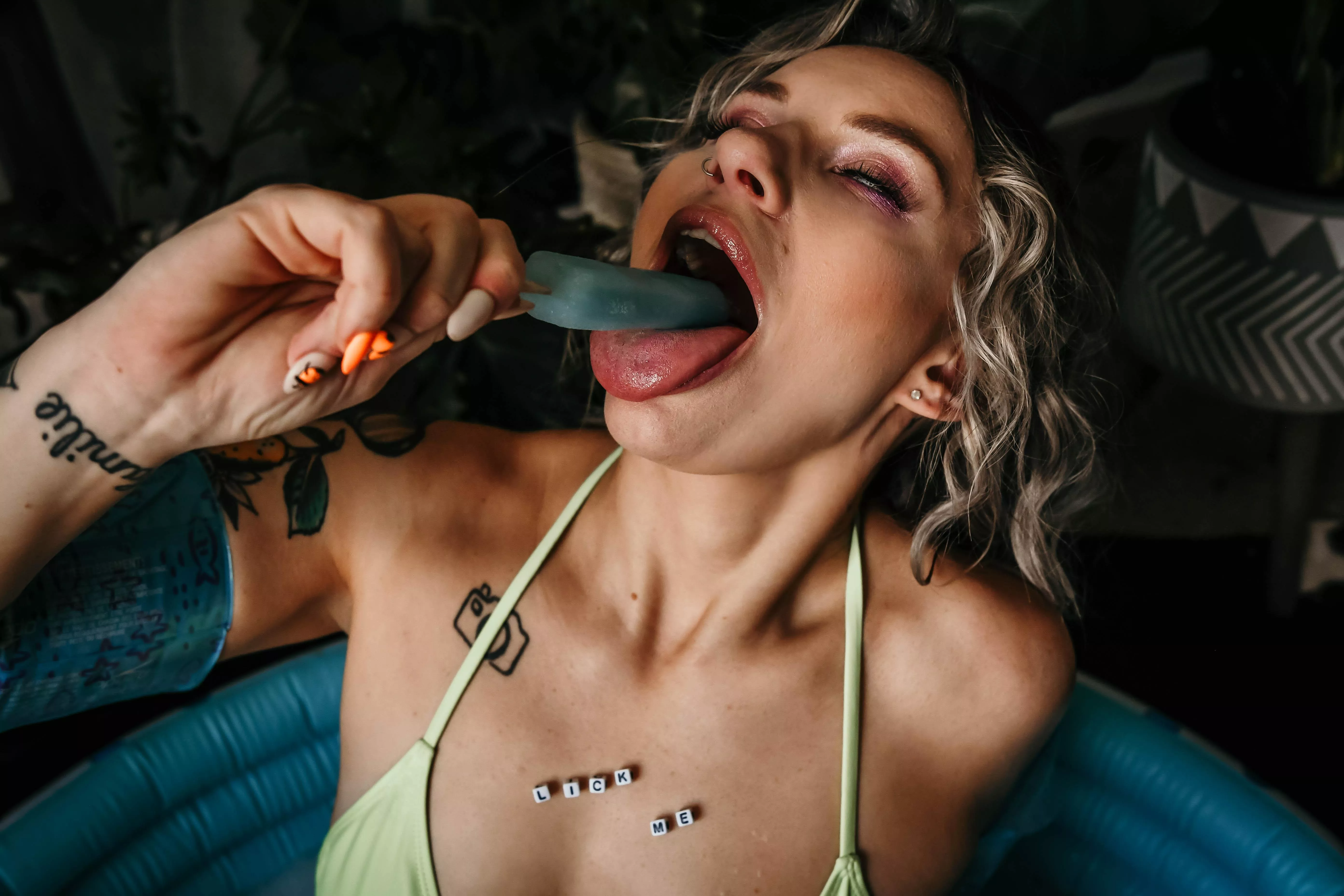 I wish this was your cock