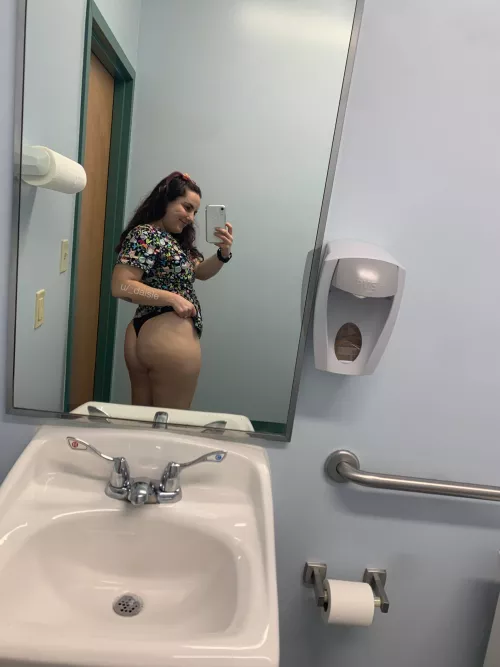 i'm a vet tech, let's fuck like animals