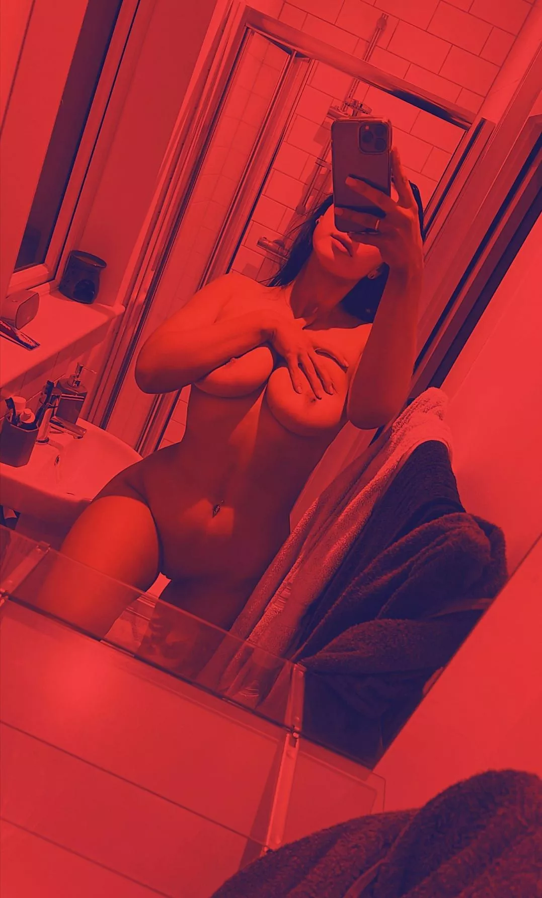 I'm your internet crush Let me hack into your mind.!!