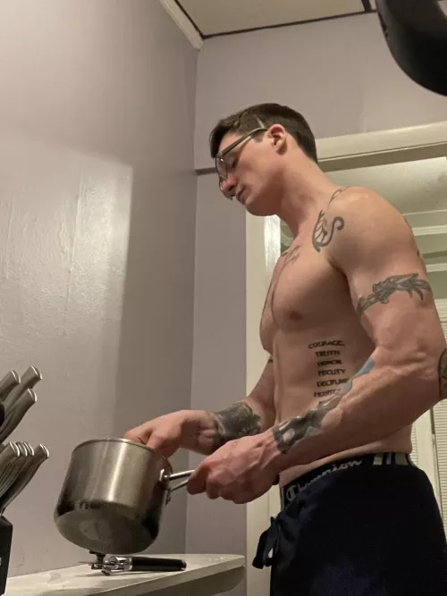 Ive heard dudes cooking is sexy would you join me for dinner?