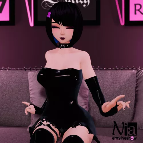 Just a lady in a her shiny little dress https://chaturbate.com/emyliveshow