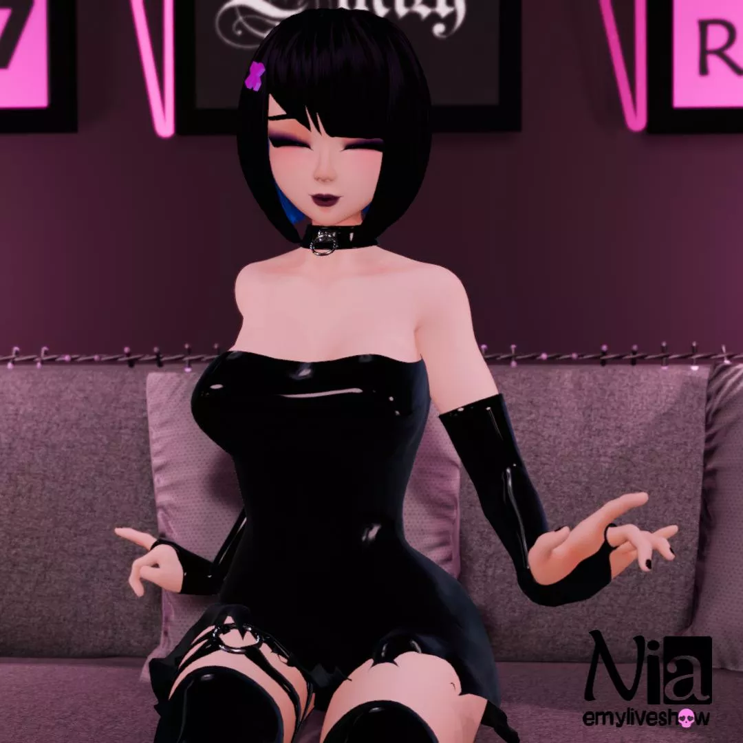 Just a lady in a her shiny little dress https://chaturbate.com/emyliveshow