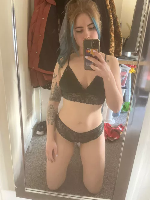 Just ur standard bikini xx