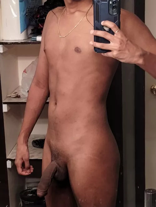 (M) just got my own place and started going to the gym. getting some tone and want to feel more confident about showing myself off.