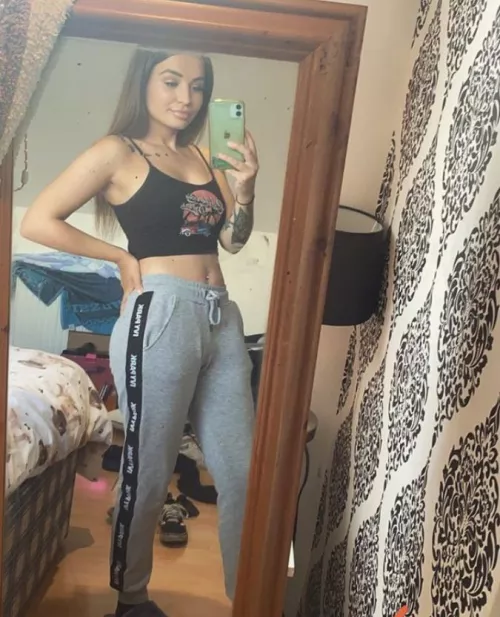 Mommy needs a good boy 💞