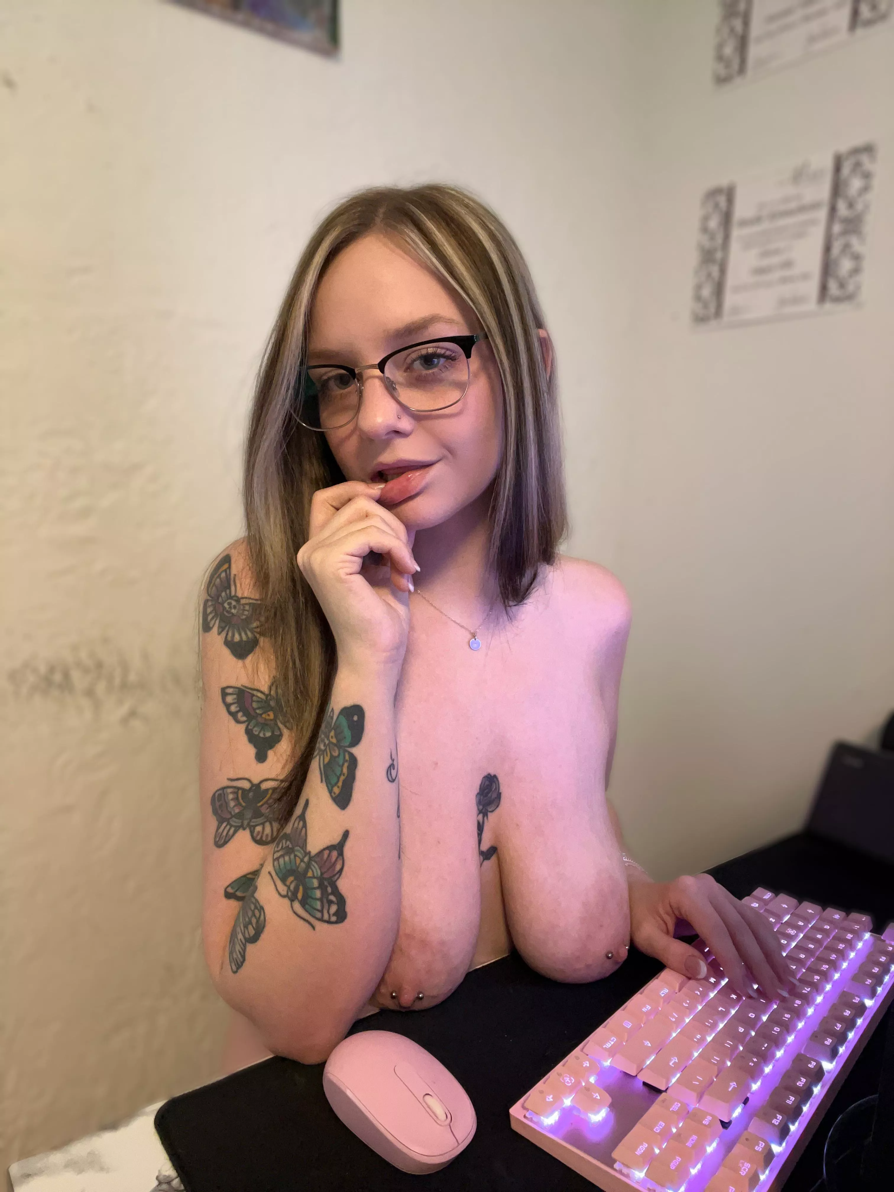 POV Were gaming together