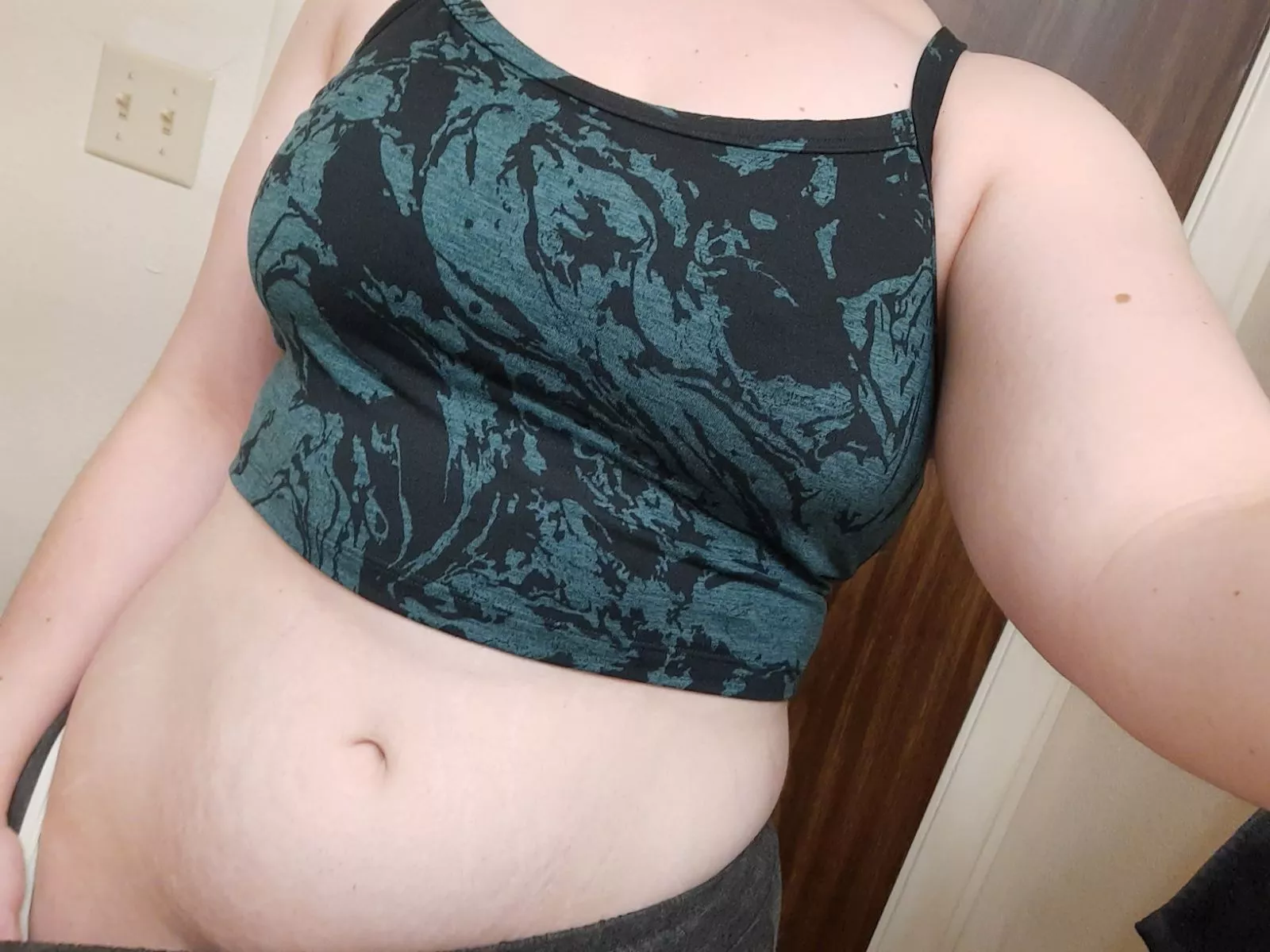 Proud of my progress at the gym 😊 [f]