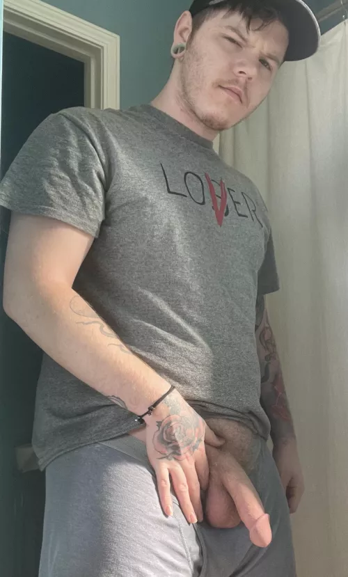 Who likes stocky guys?