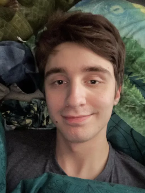 19 just trying to find cool guys around my age to talk to hmu with asl