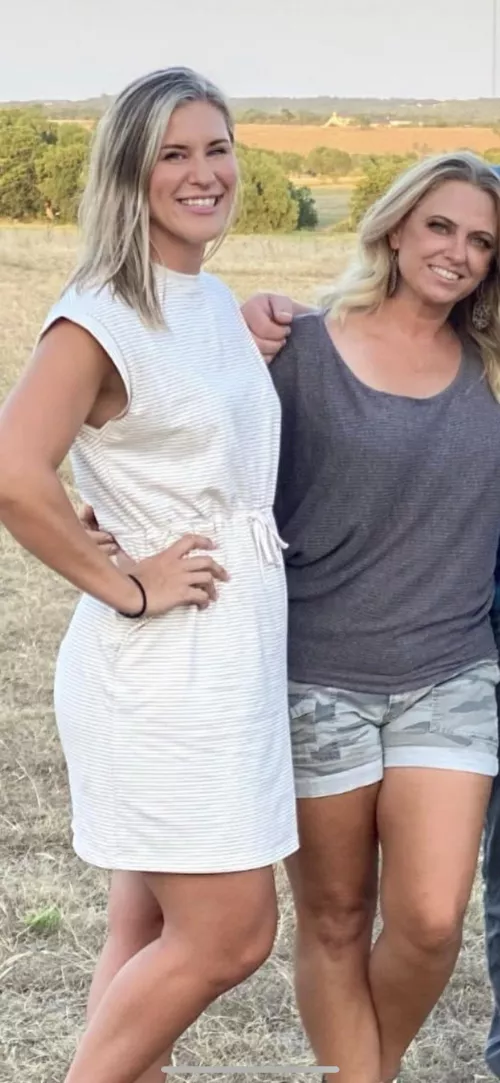 Blonde Milfs, dm open