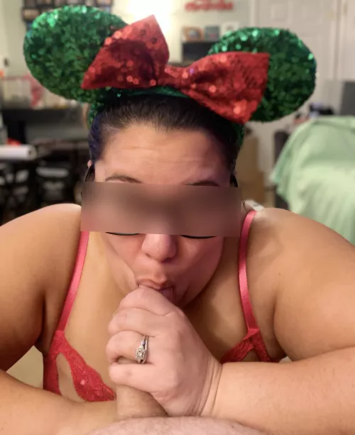 Blowjobs are more [f]un in mouse ears!