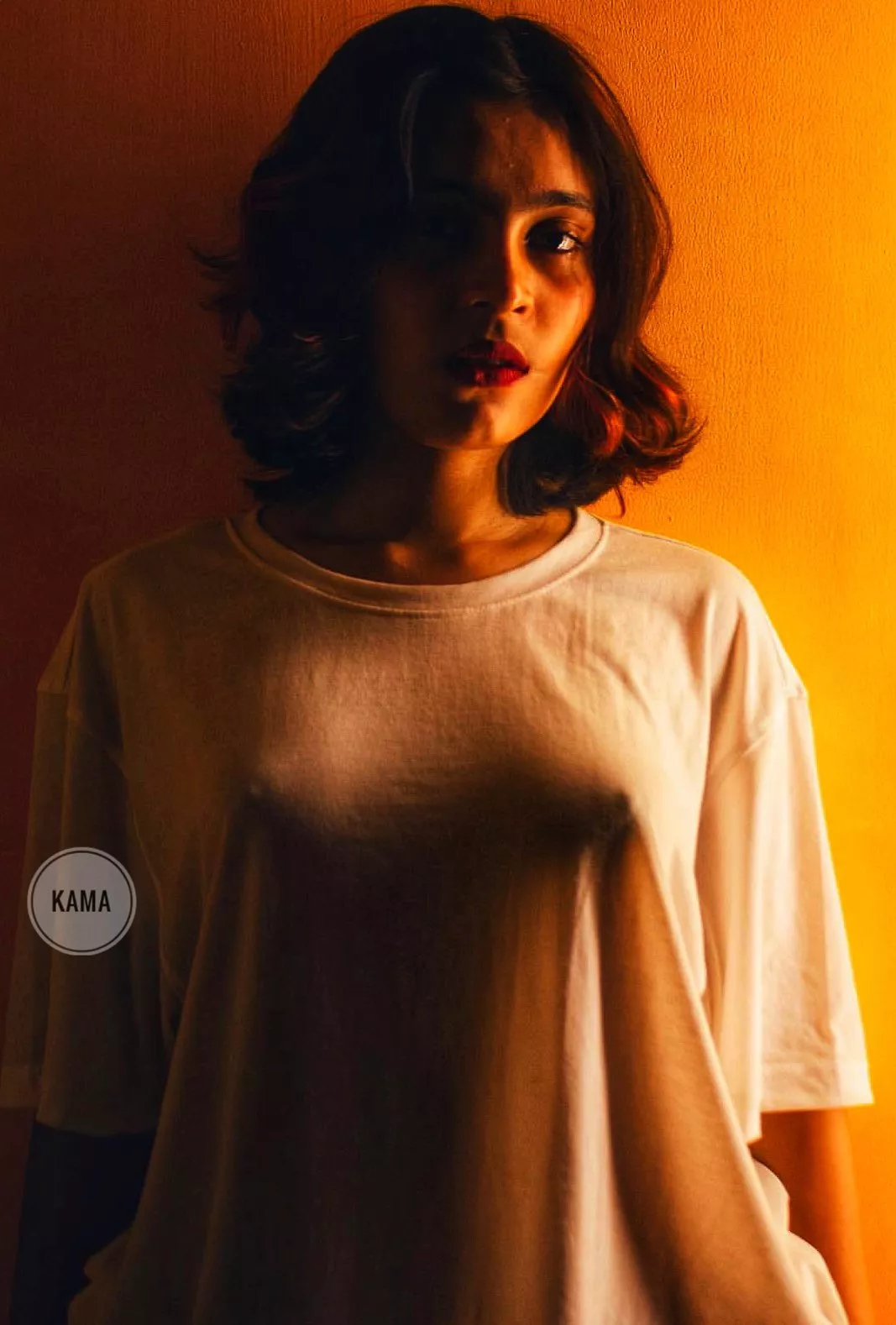 Does anyone knows her @ ?