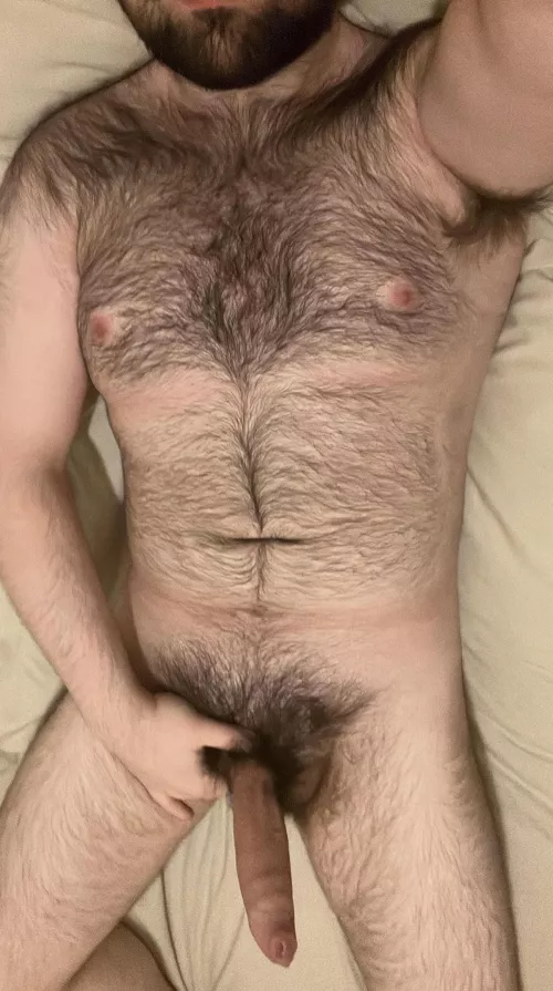 Hey boys! Who wants to stroke with me?