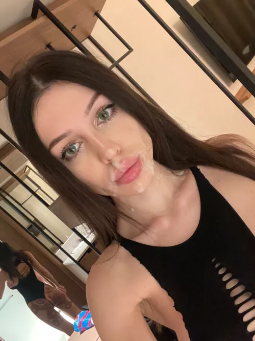 I am proud to wear this cum :3