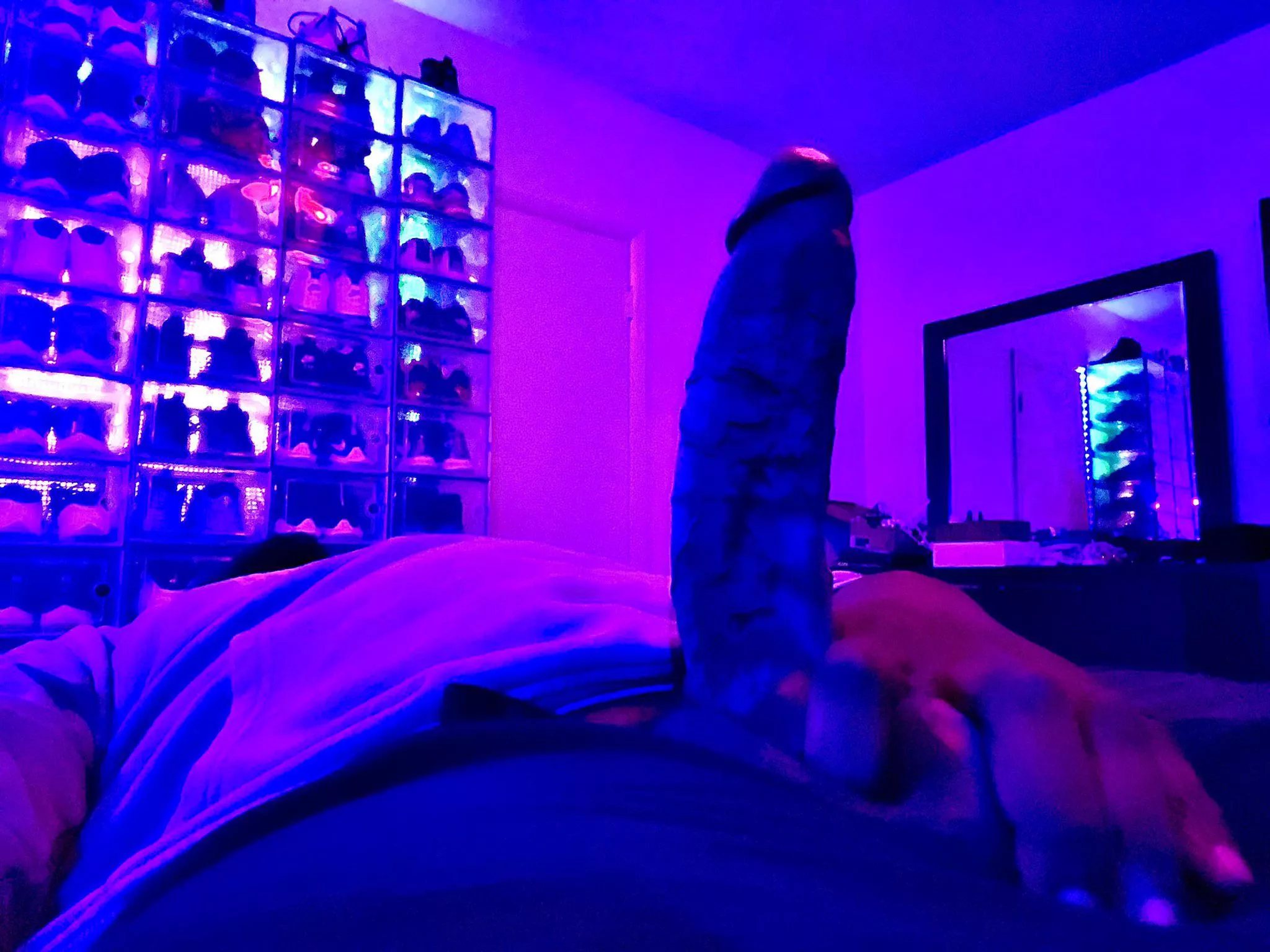 I’ll post dick pics on here bc women don’t want dick pics in their DMs 🫣