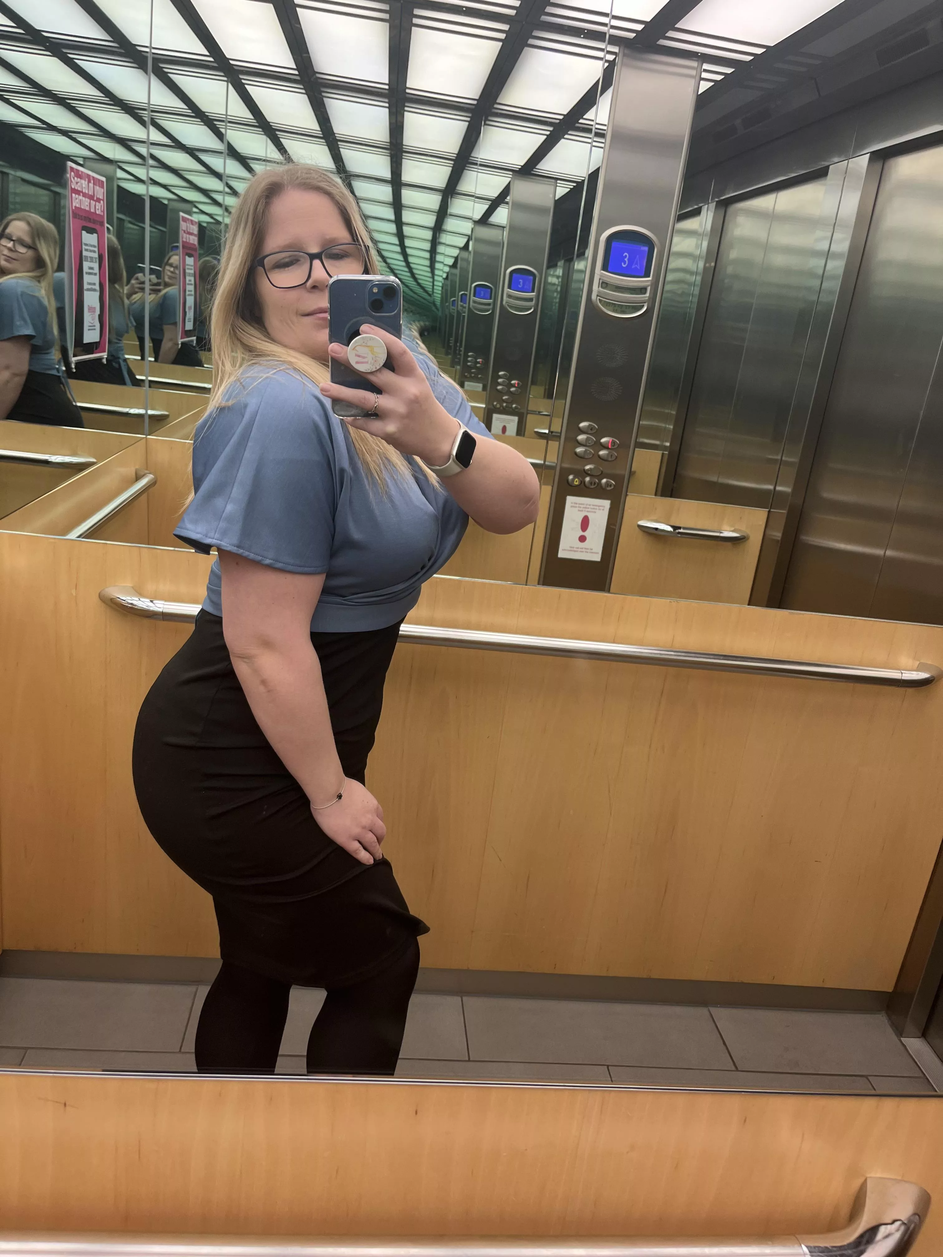 I’m bored today! Who likes this dress for the office? 🍑😈😜