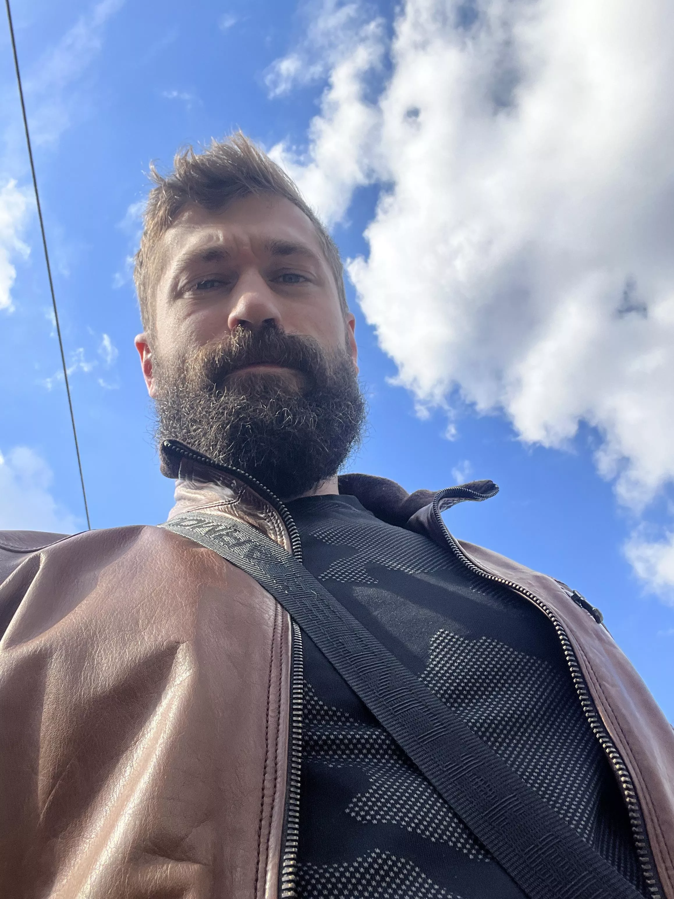 Leaving my Gamer Cave after a week of gaming. Almost platinum ranked in Halo Infinite. Anyone interested in teaming up for competitive?