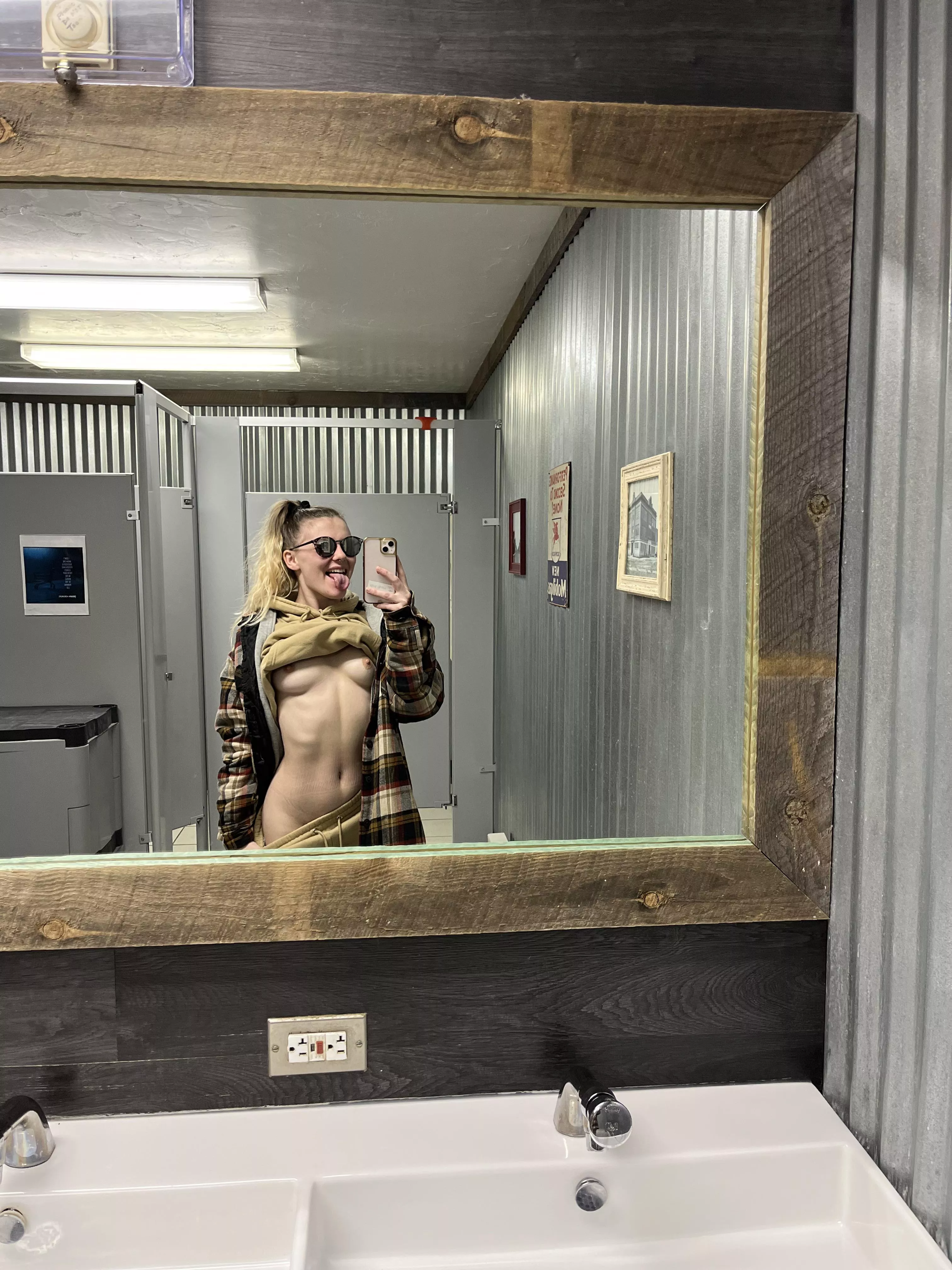 let’s fuck in the bathroom quick