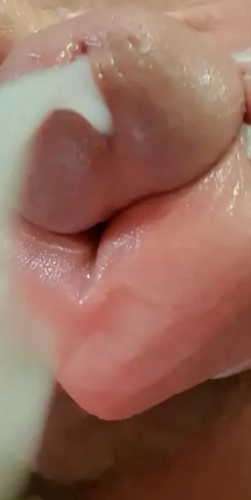 Making more cum for the guys on Reddit....
