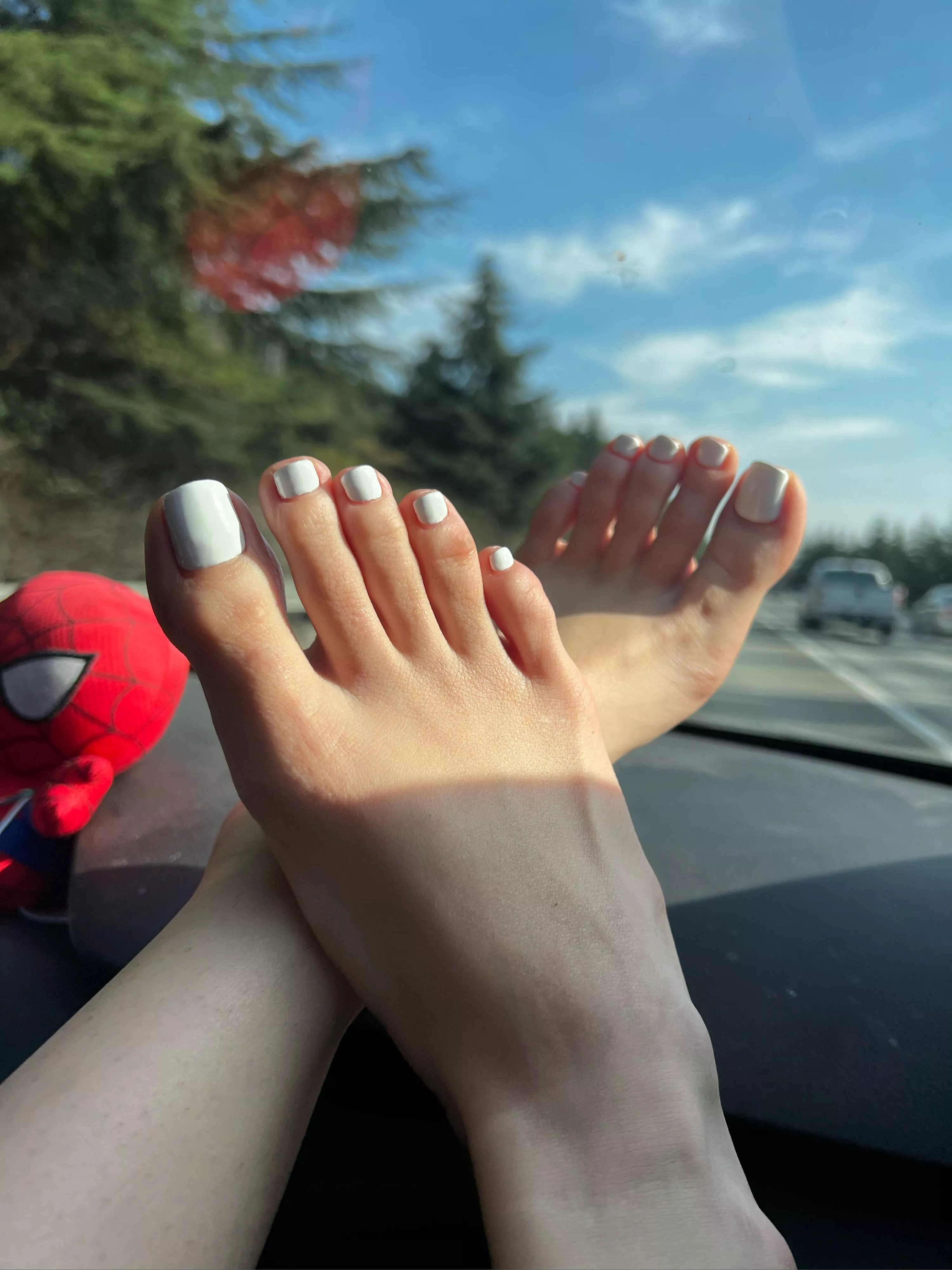 Perfect White Toes💅🏼💗