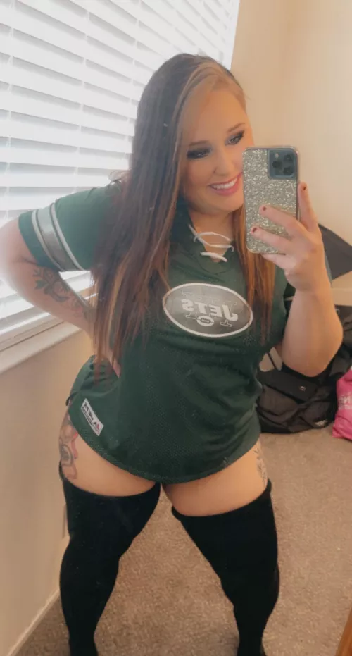 Put your head between these thighs baby 🫦