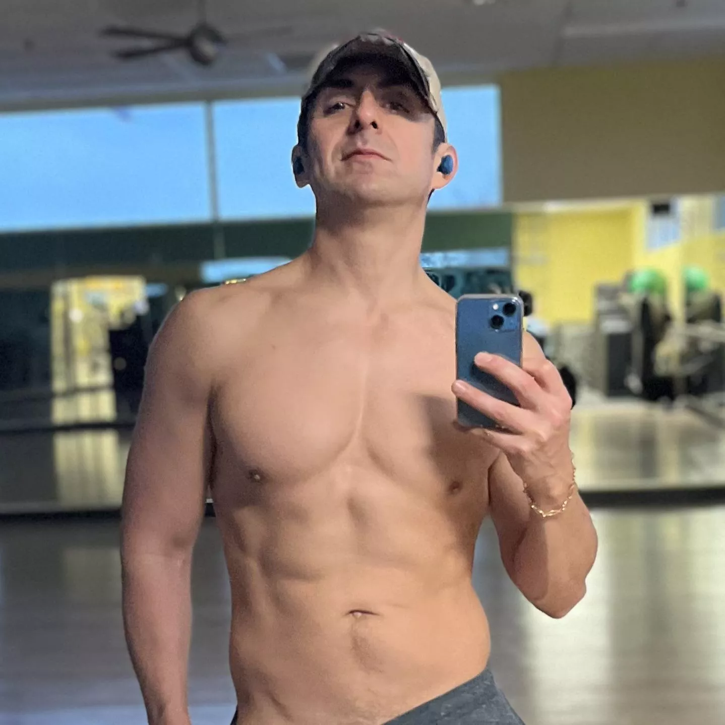 Rise and grind y'all!! Another Monday to wipe the slate clean and start fresh. Go be awesome!! Rise and grind y'all!! Another Monday to wipe the slate clean and start fresh. Go be awesome!!