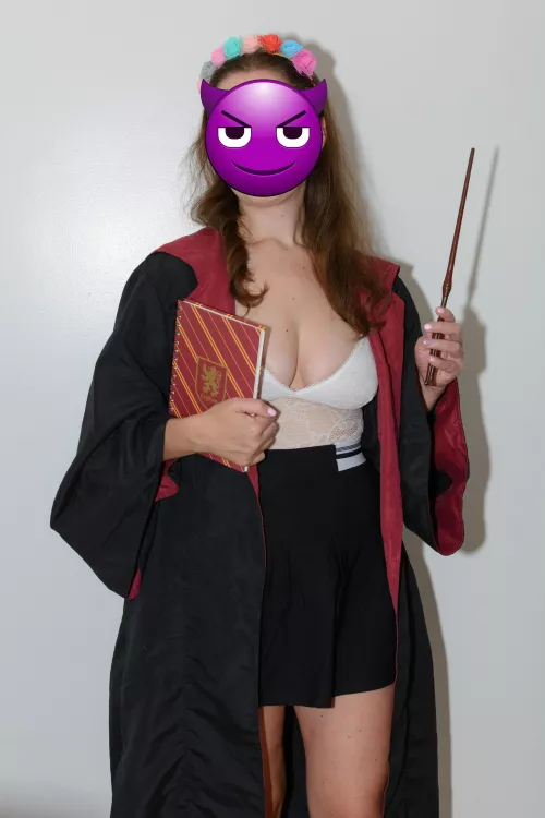 Sexy headgirl ❤️