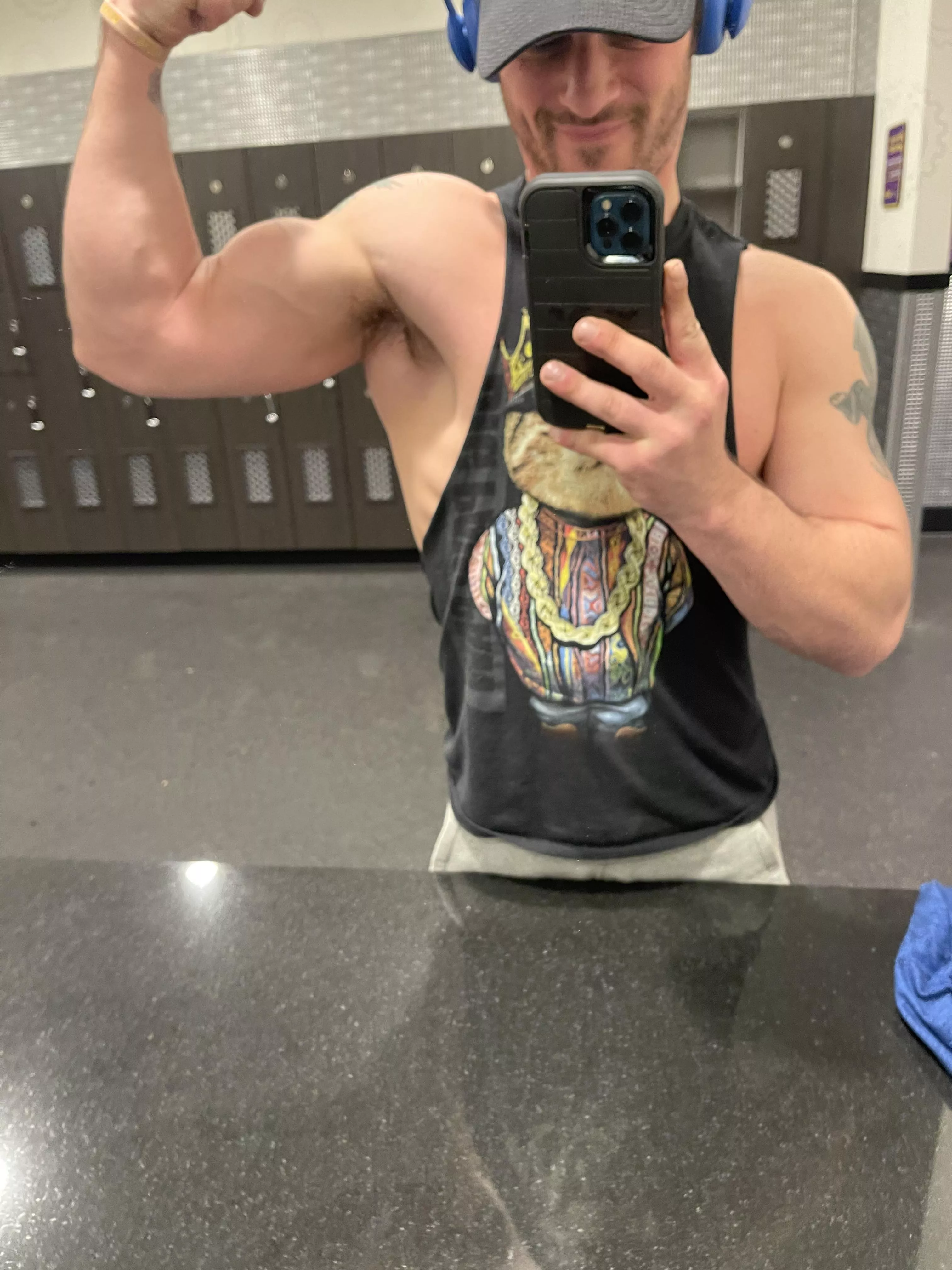 Sniff my stinky pits