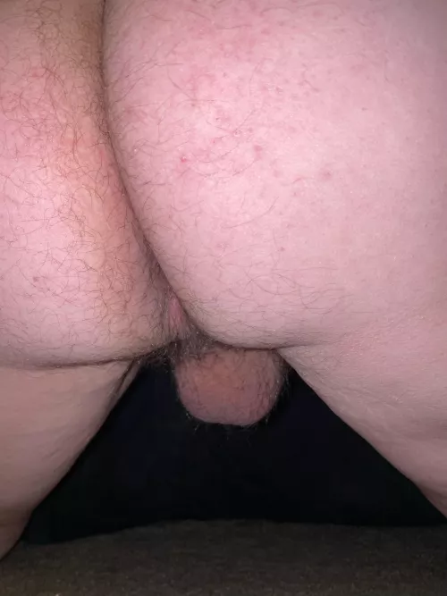 Someone cage me please 🤤🤤