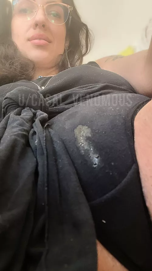 The girl with glasses and the juicy pussy