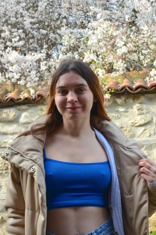 a lot of delicate flowers 😊😋