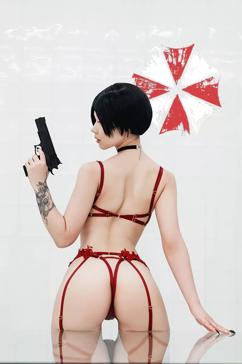 Ada Wong from Resident Evil by Miss Mononoke (tami_yuurei)